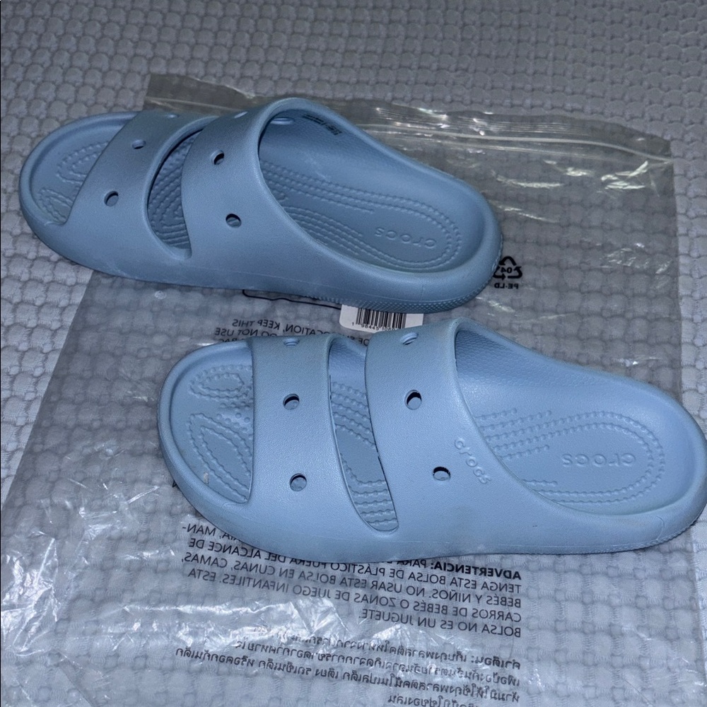 CROCS Kids Double Strap Classic Sandal in Blue Calcite size J2 - Picture 5 of 5